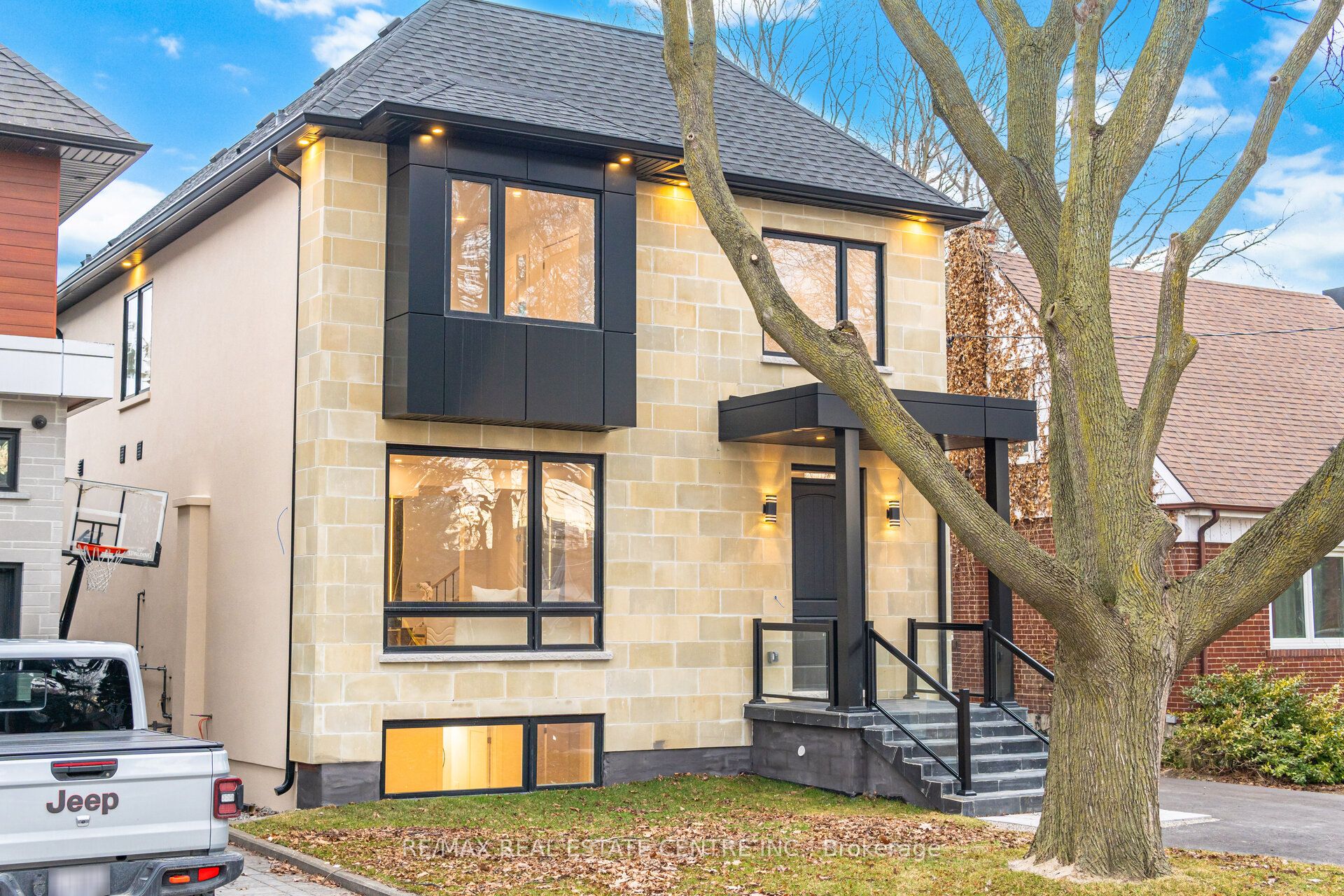 Additional image 2 of 11 Bentley Drive, Toronto, ON, M8Z 3L9