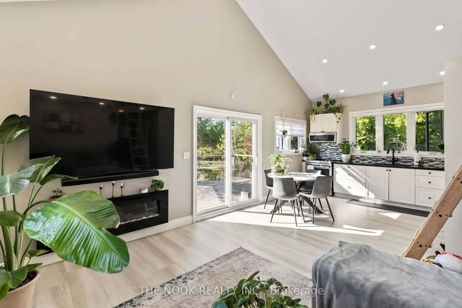 Additional image 7 of 46 Mcguire Beach Road