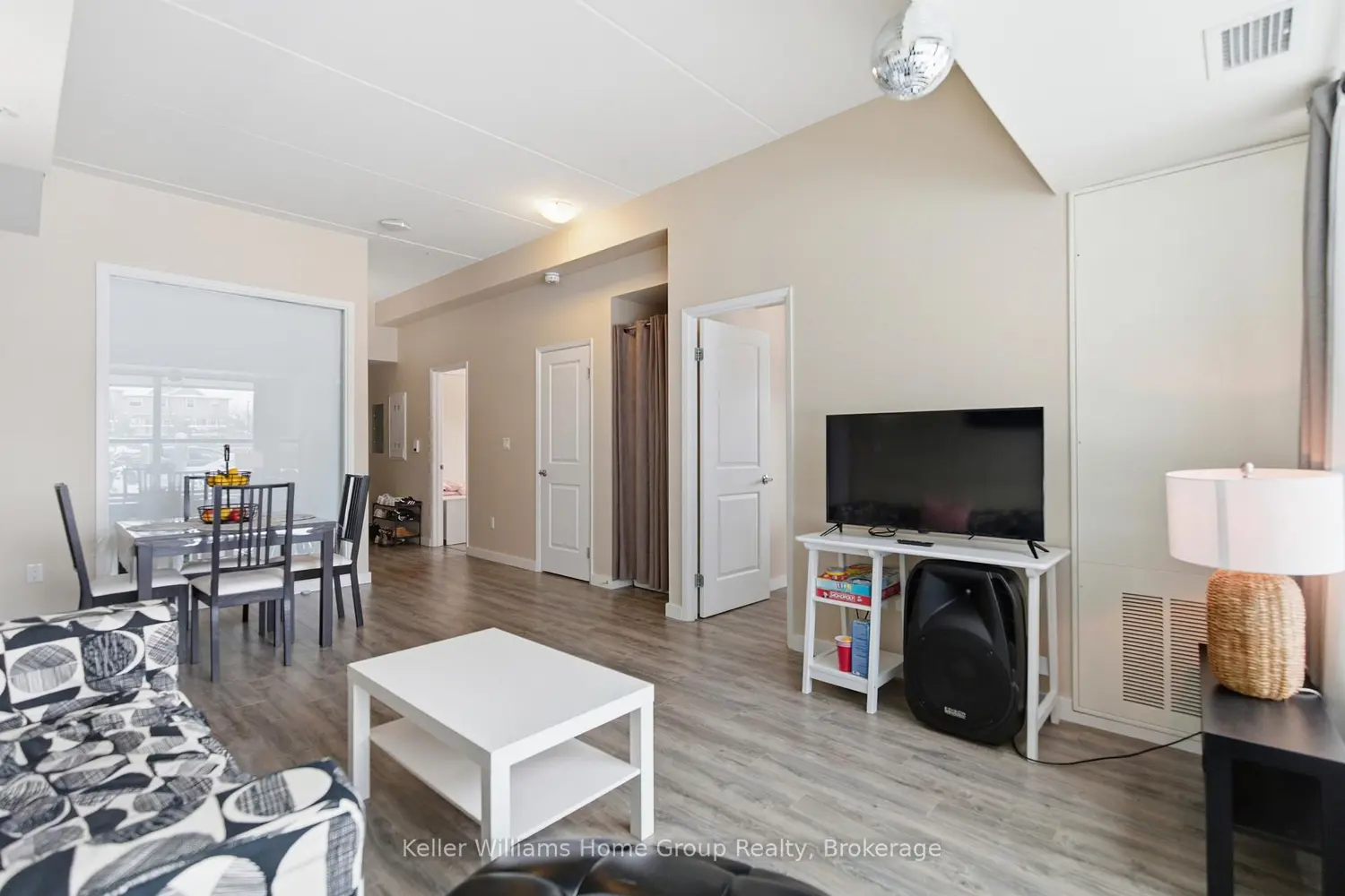 Additional image 6 of 1219 Gordon Street # 106