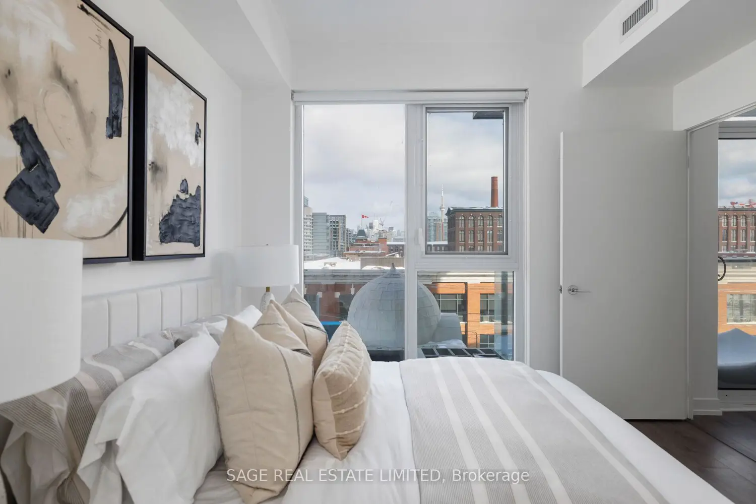 Additional image 7 of 270 Dufferin Street 327