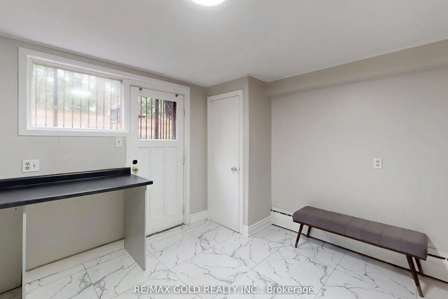 Additional image 15 of 61 Centre Street