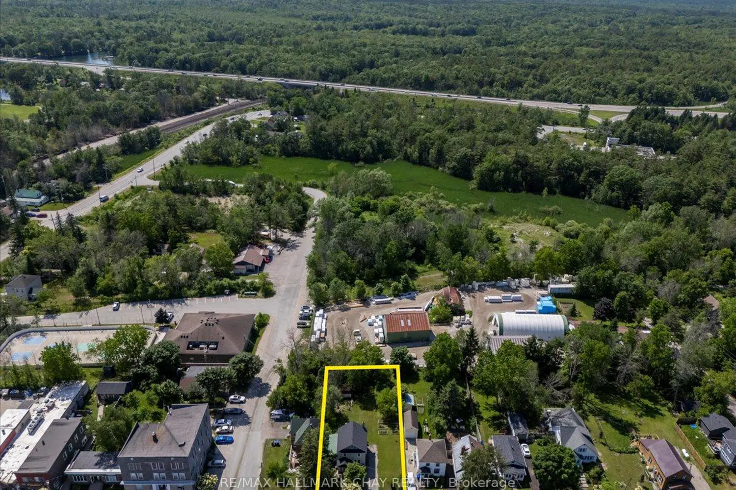 Additional image 17 of 3366 Muskoka Street