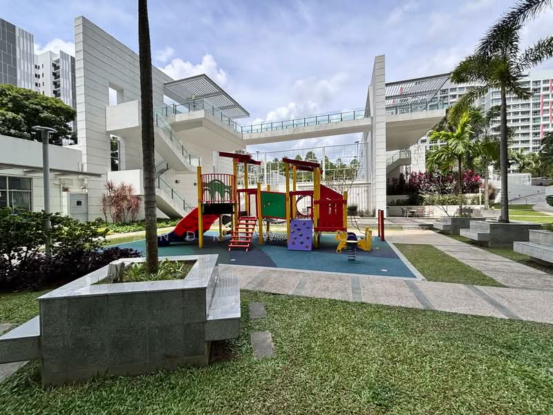 Additional image 16 of 67 Compassvale Bow