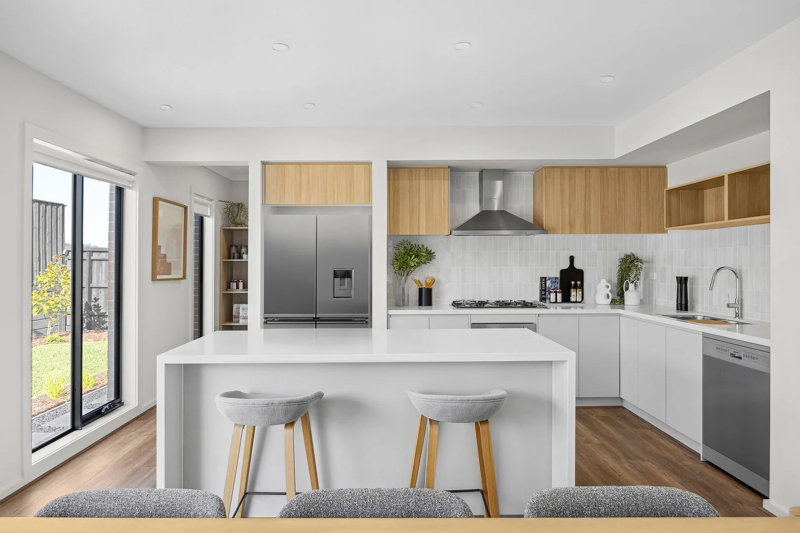 Additional image 2 of 52 Apsley Parkway, Nar Nar Goon North VIC 3812