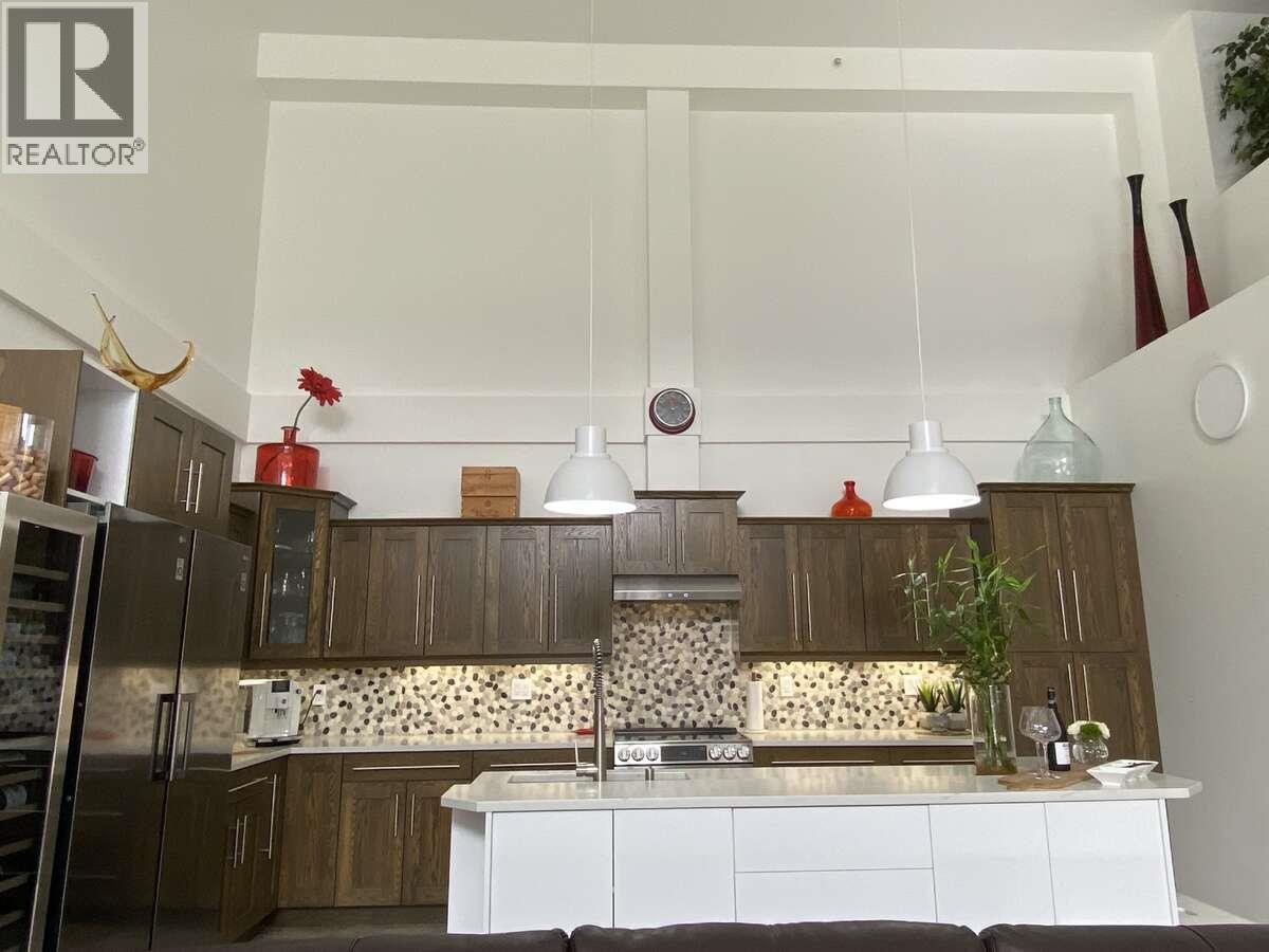 Additional image 2 of 307-1905 Pandosy Street, Kelowna, BC, V1Y1R8