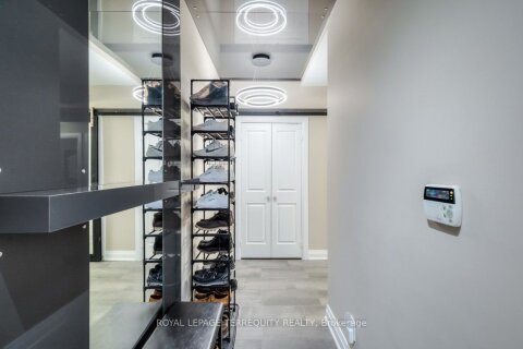 Additional image 7 of 1704-1 Scott Street, Toronto, ON, M5E 1A1