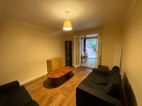 Yew Avenue, West Drayton UB7
