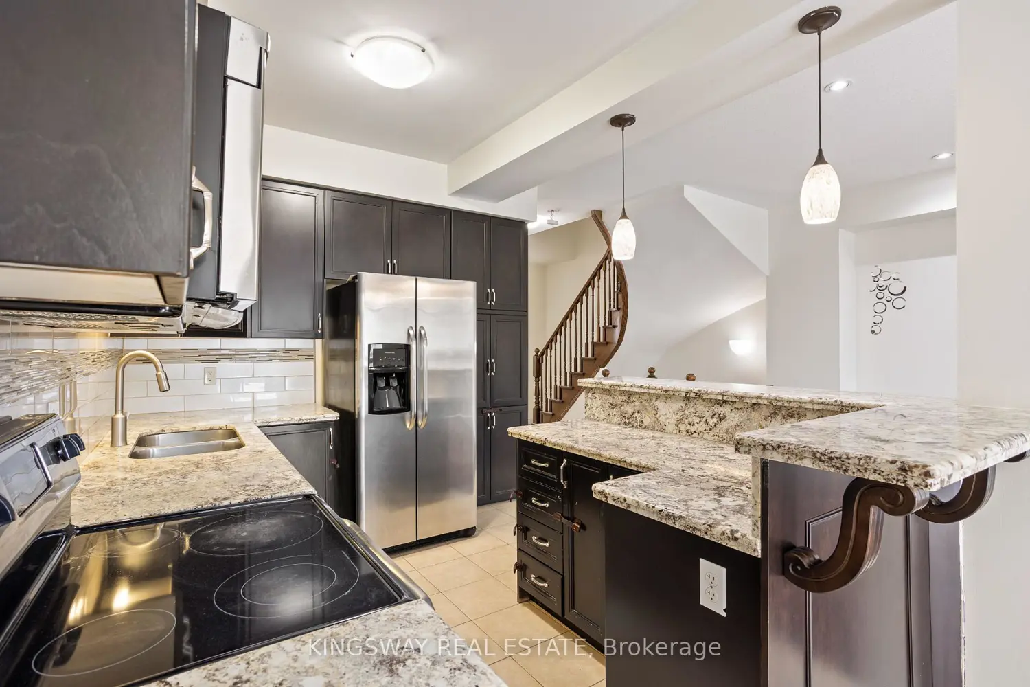 Additional image 12 of 11 Marina Point Crescent