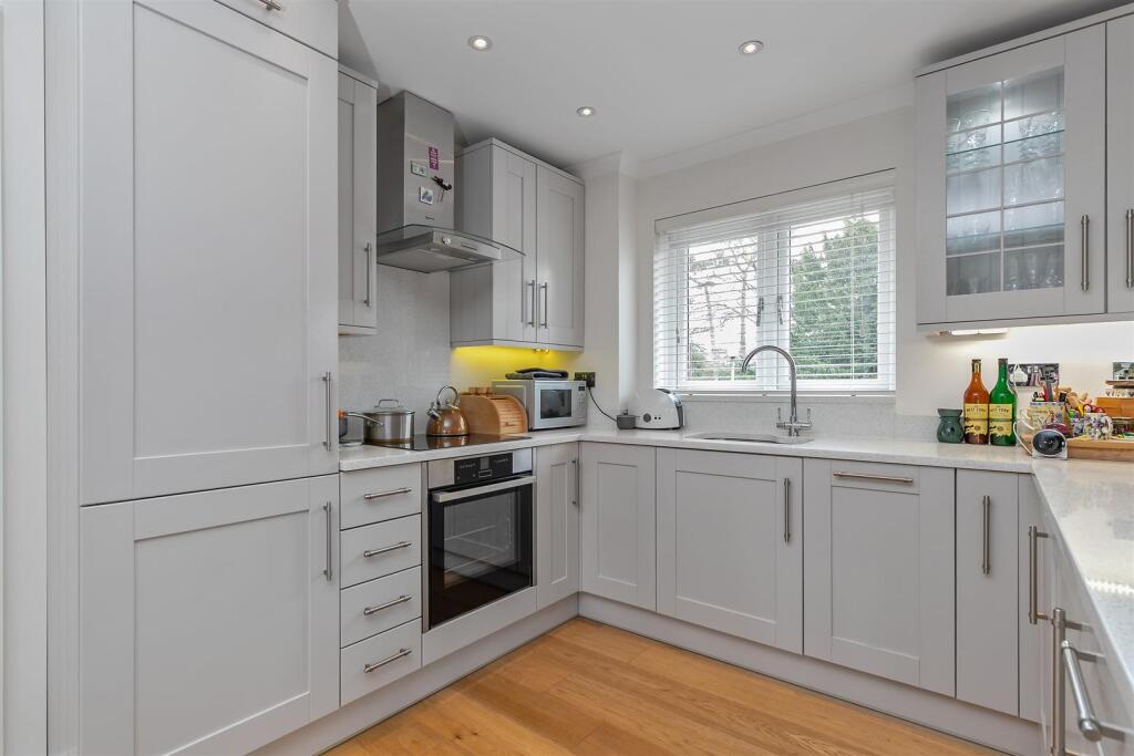 Additional image 4 of Woodstock Road North, St. Albans