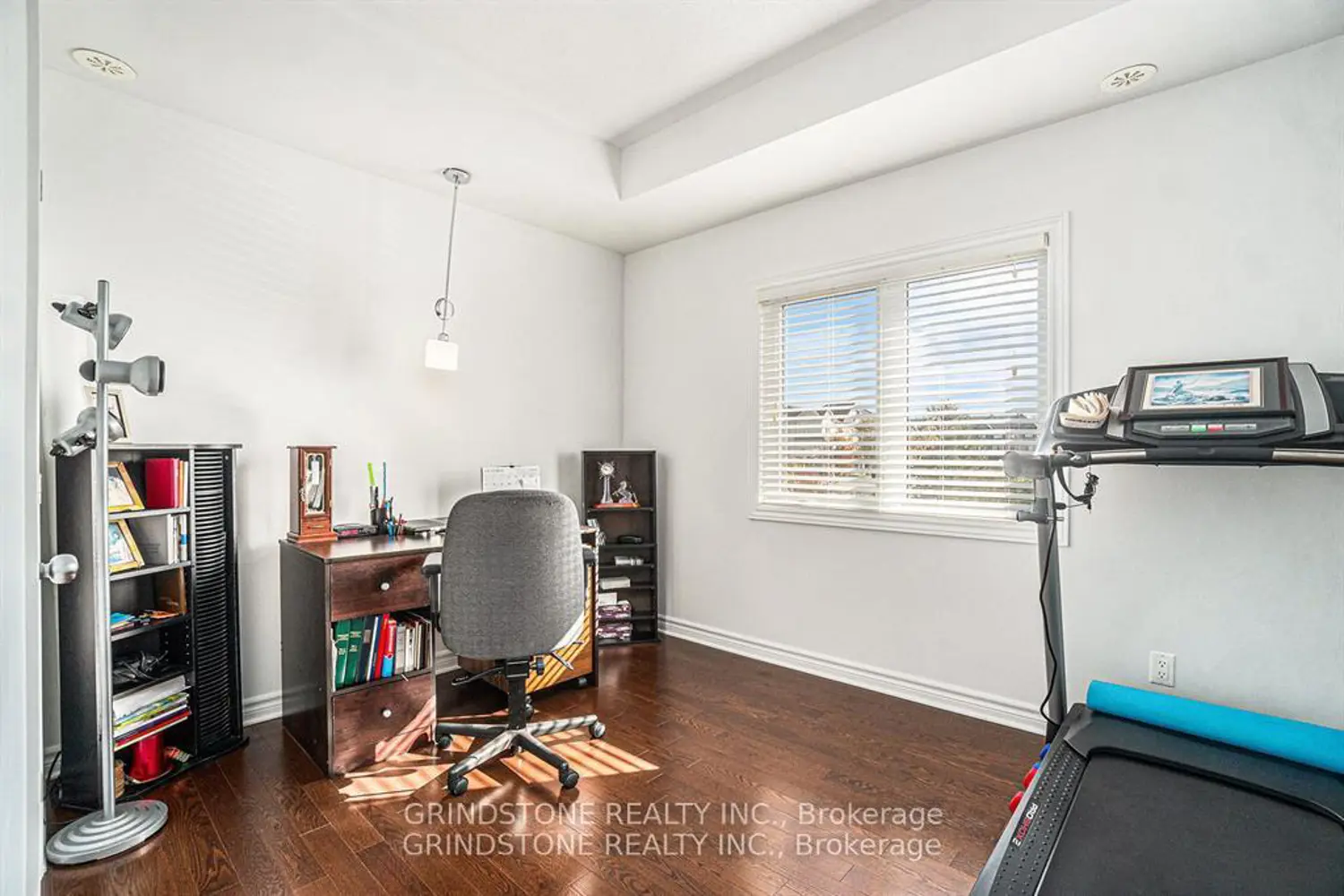 Additional image 18 of 137 Harthill Way L