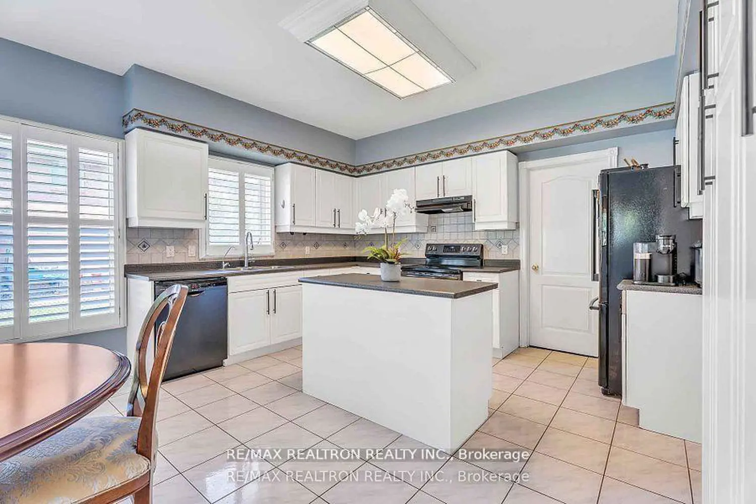 Additional image 6 of 15 Treegrove Circle