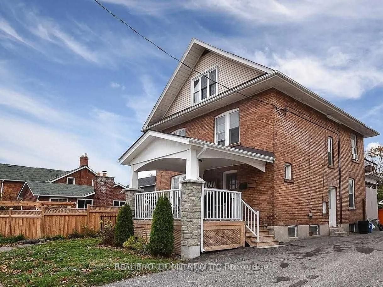 Bsmt-210 Mary Street N, Oshawa, ON, L1G 5C4