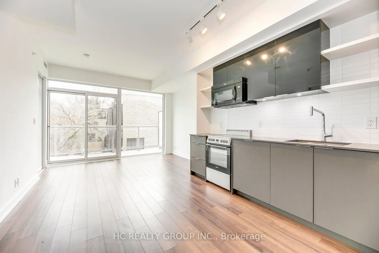 Additional image 3 of 6 Parkwood Avenue 302