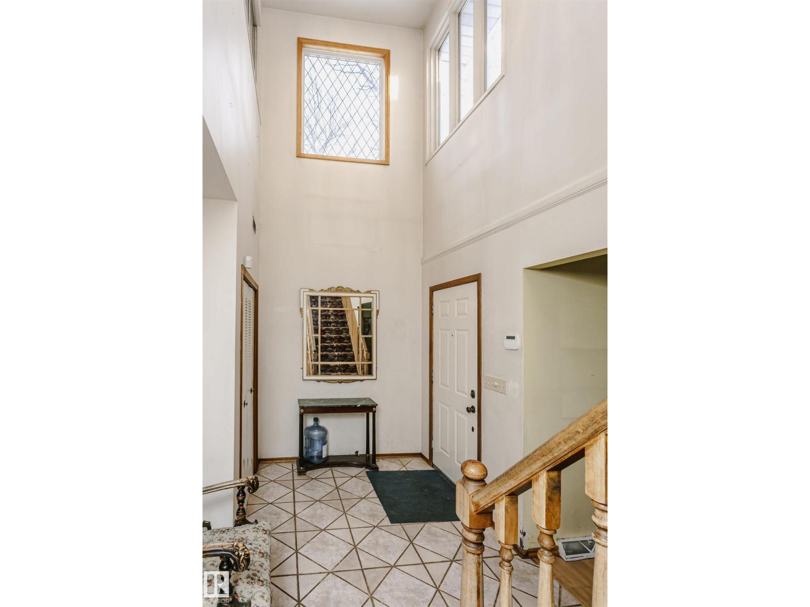 Additional image 2 of 10819 54 Avenue NW, Edmonton, AB, T6H0T8