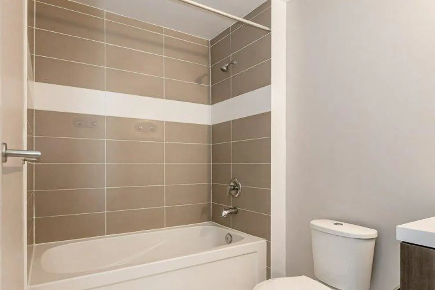 Additional image 14 of 85 Duke Street 402