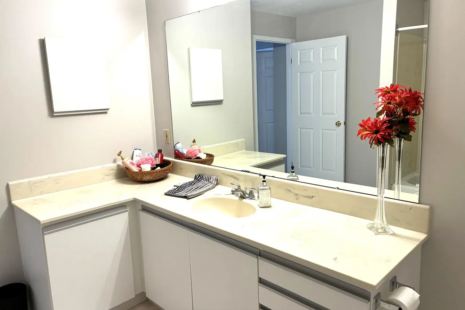 Additional image 12 of 1099 Clonsilla Avenue 304C