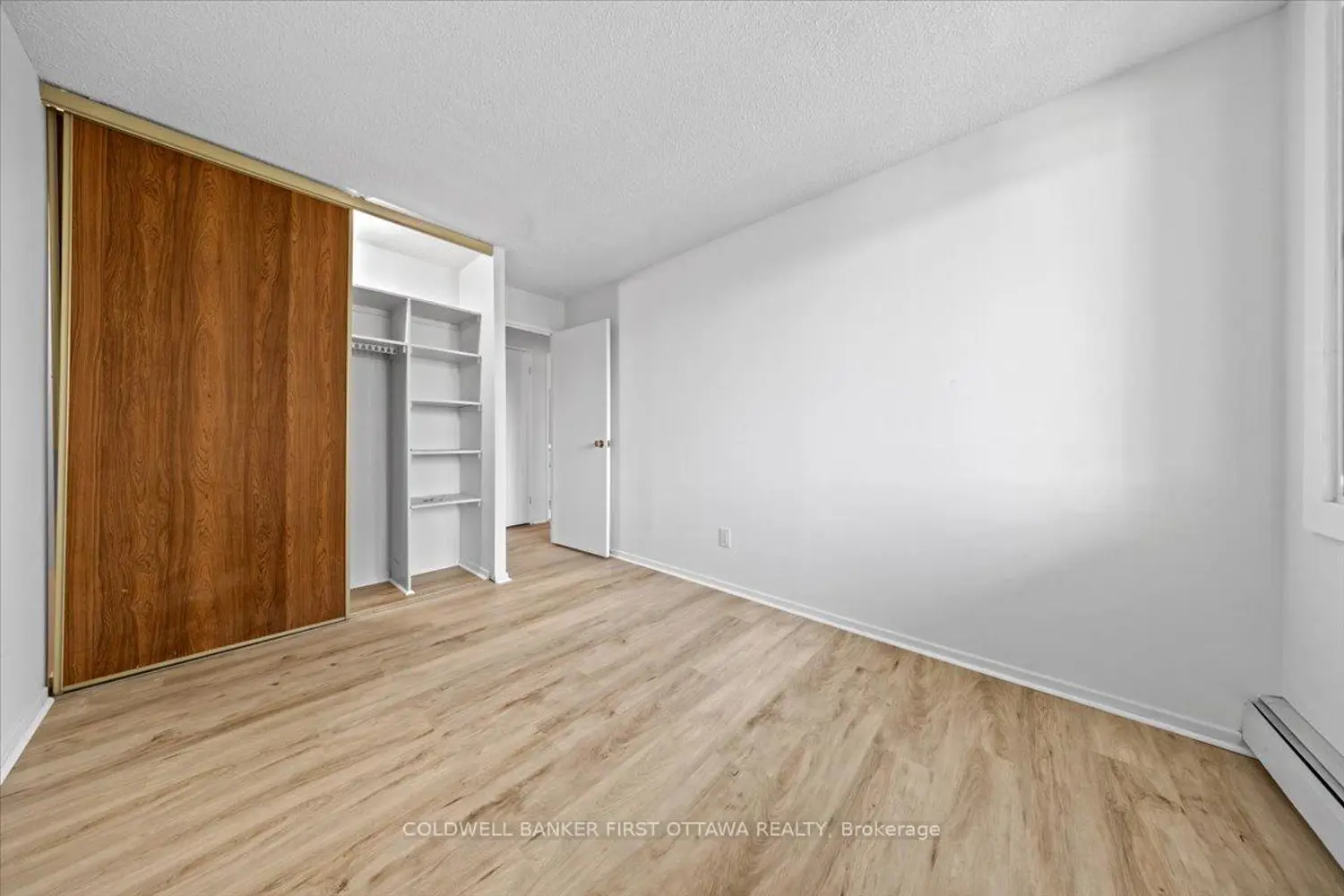 Additional image 8 of 1171 Ambleside Drive 808