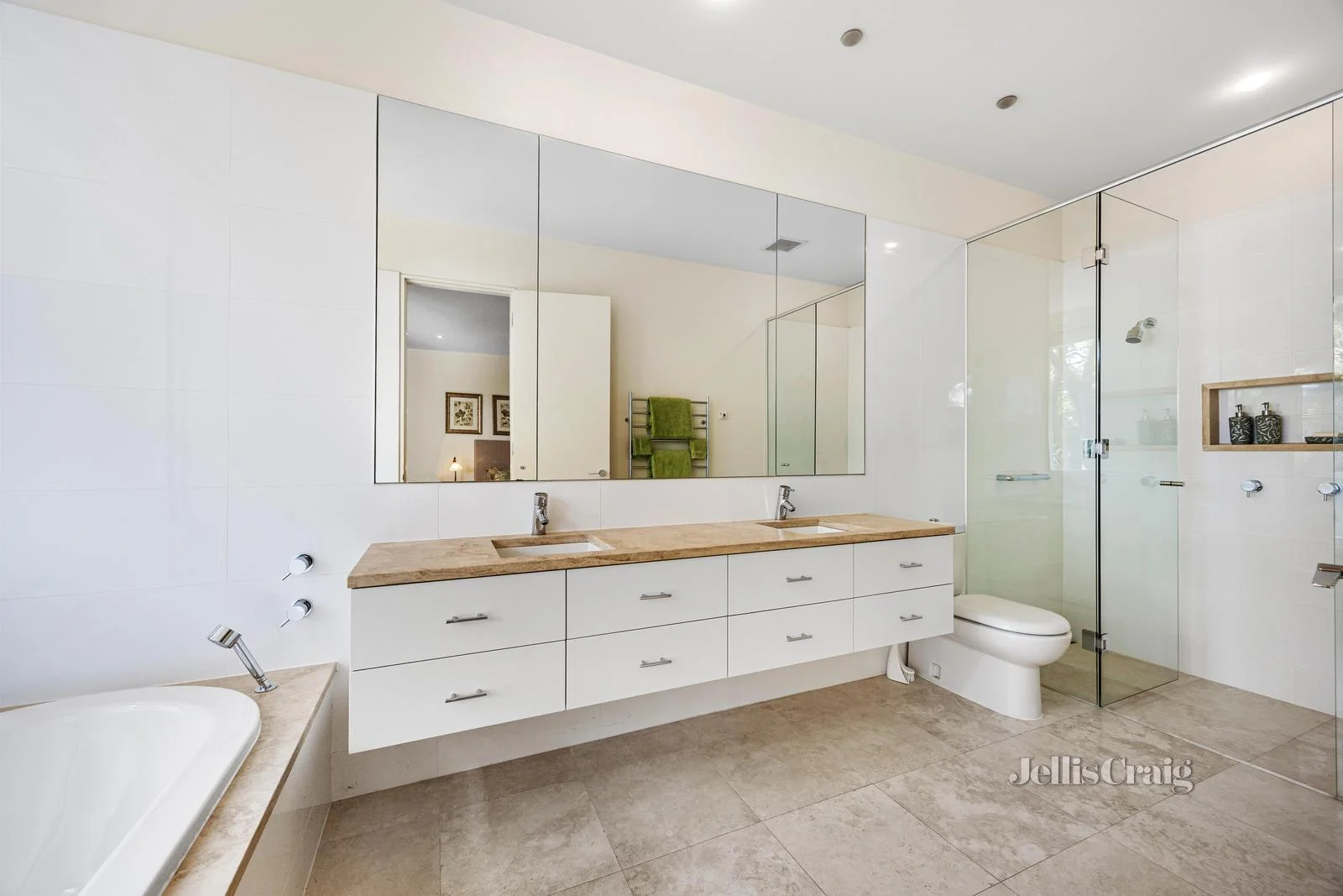 Additional image 19 of 4 Pleasant View Crescent, Wheelers Hill VIC 3150