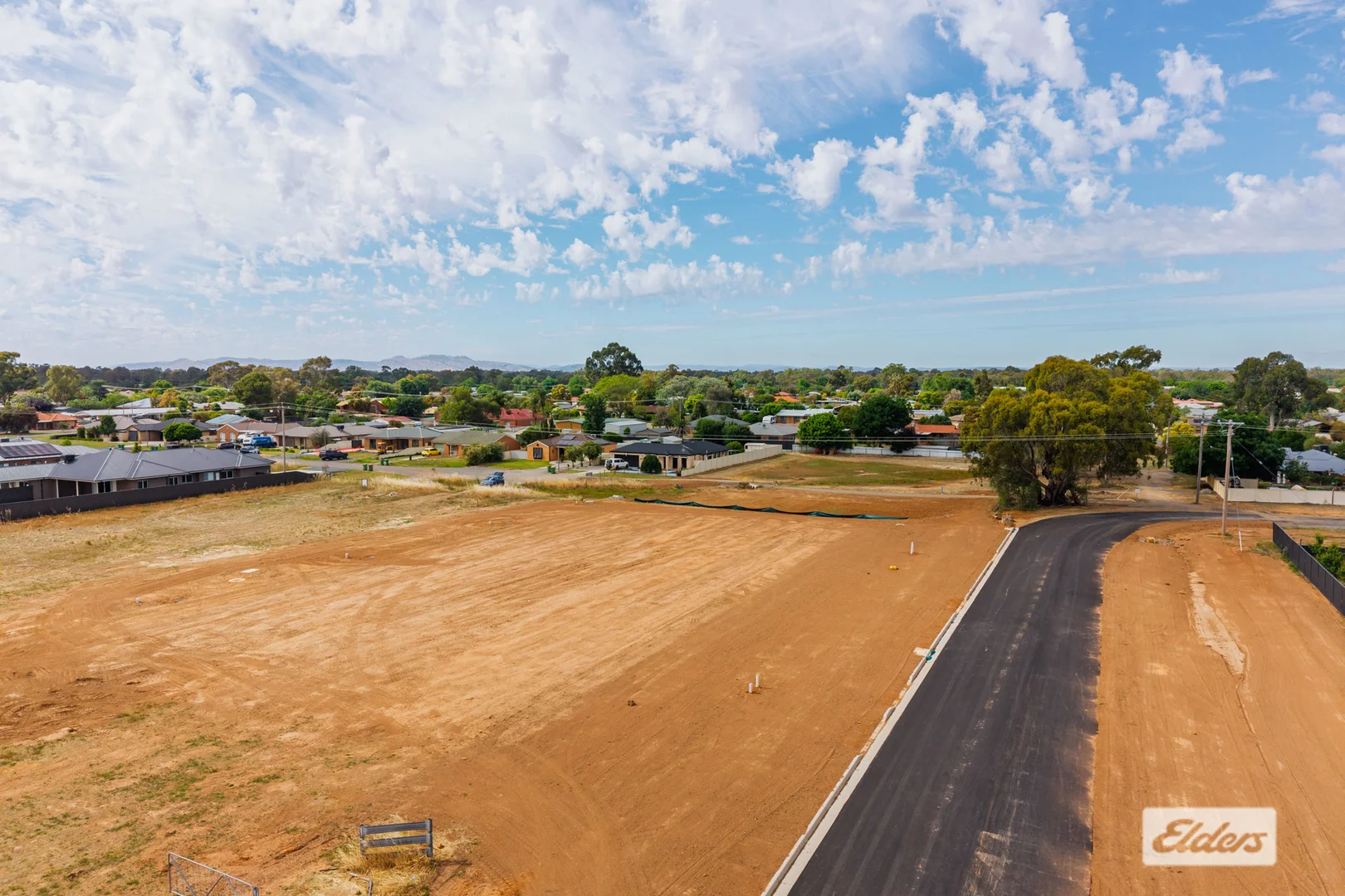 Additional image 5 of 4,5,6 & 7 Hovell Street, Howlong NSW 2643