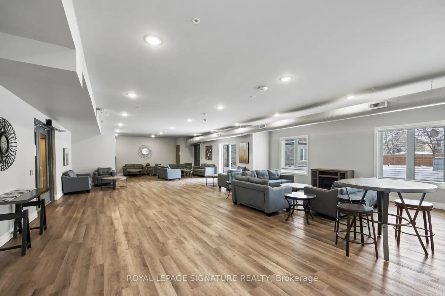 Additional image 17 of 501 Frontenac Street 218