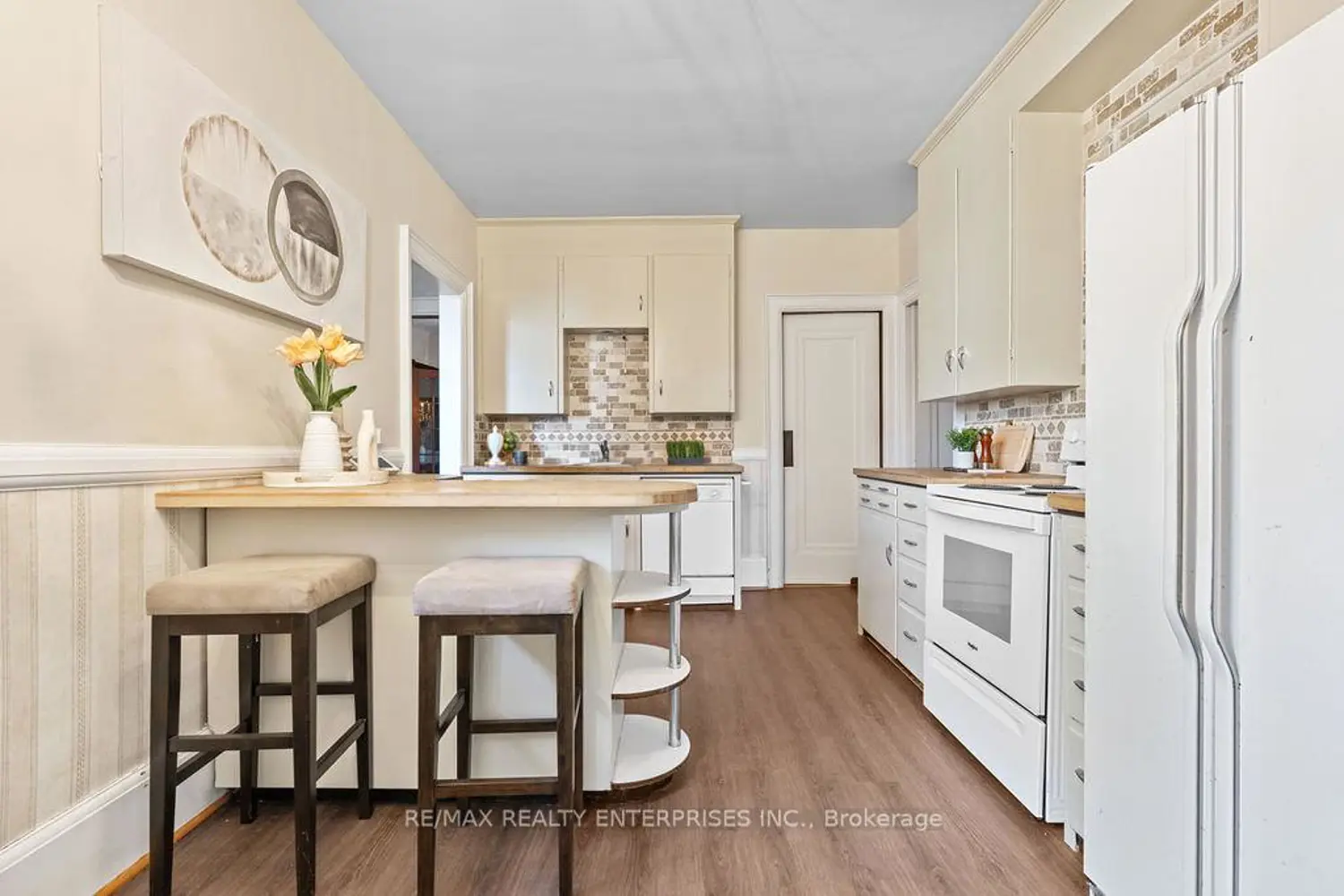 Additional image 10 of 1520 Pinetree Crescent