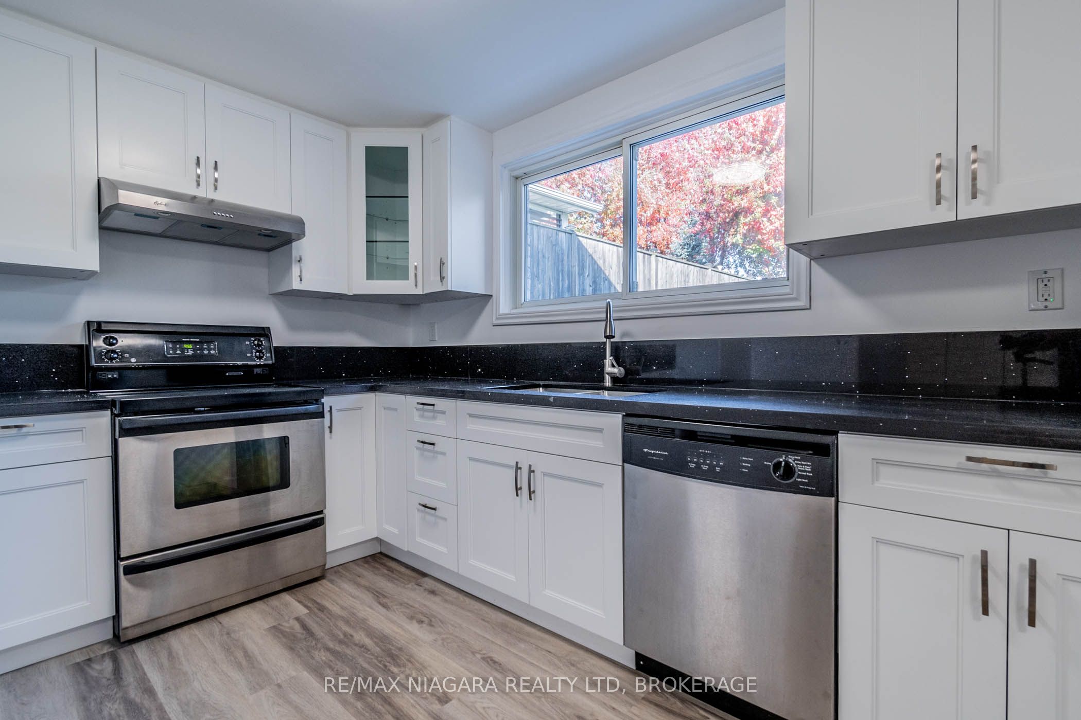 Additional image 4 of LOWER-22 Chantler Road, Welland, ON, L3C 4M5