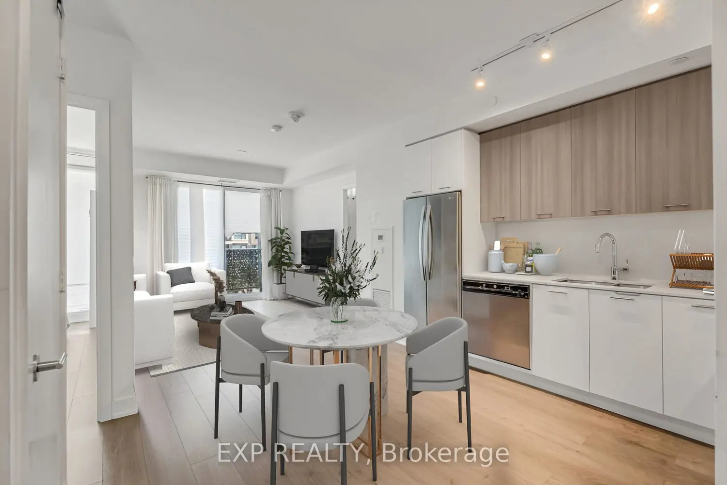 180 Veterans Drive 207