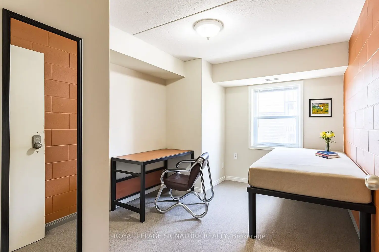 Additional image 2 of 261 Lester Street 301