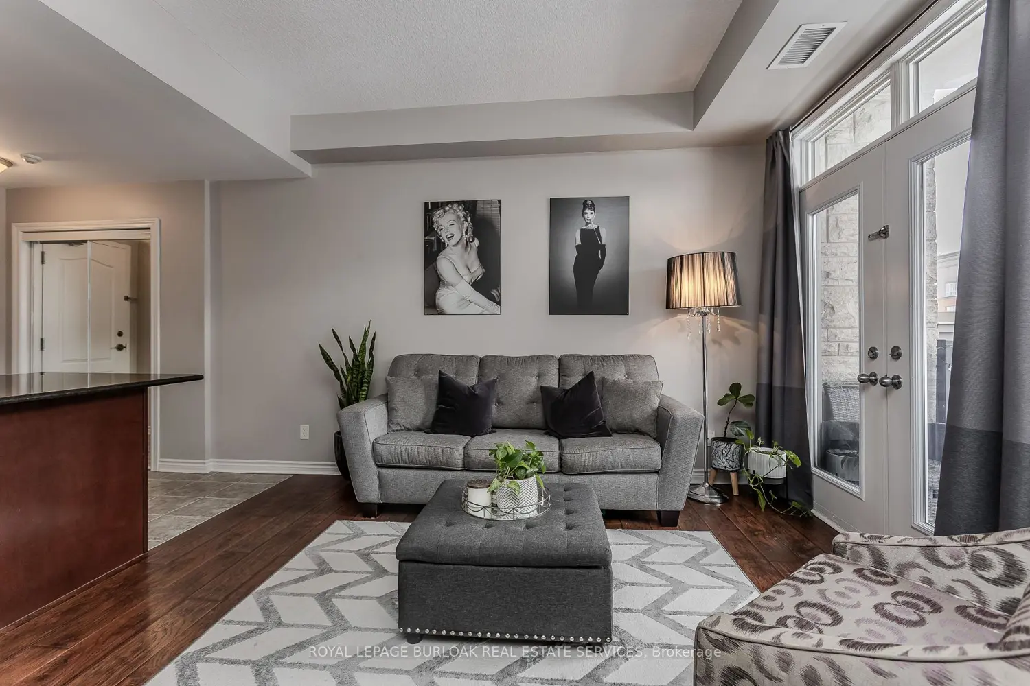 Additional image 8 of 5327 Upper Middle Road 205