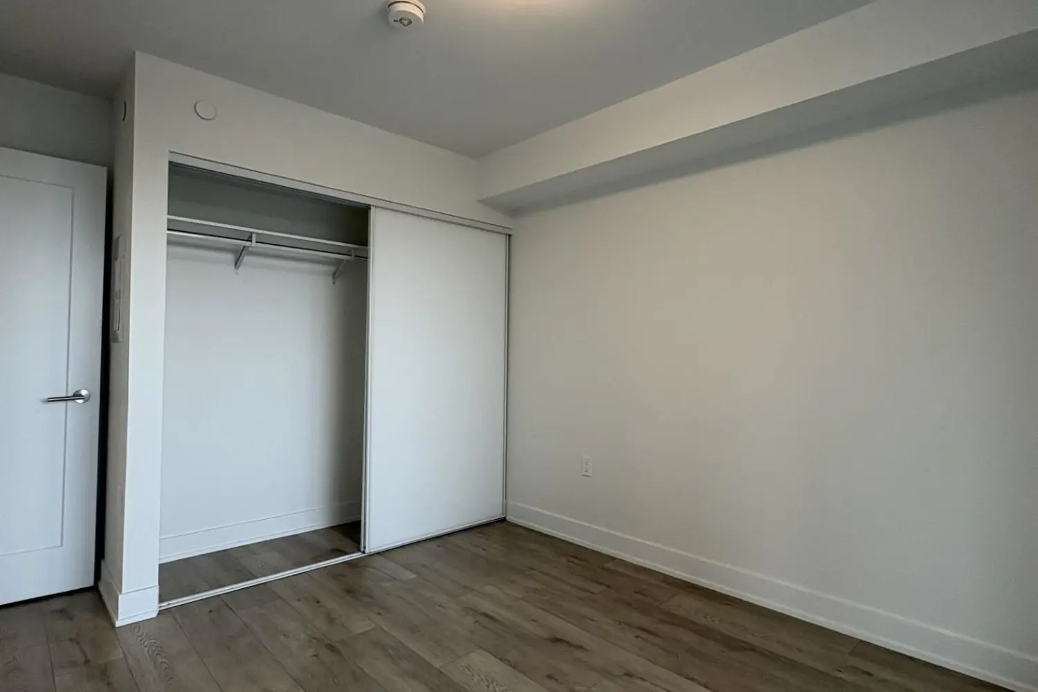 Additional image 13 of 575 Bloor Street 704