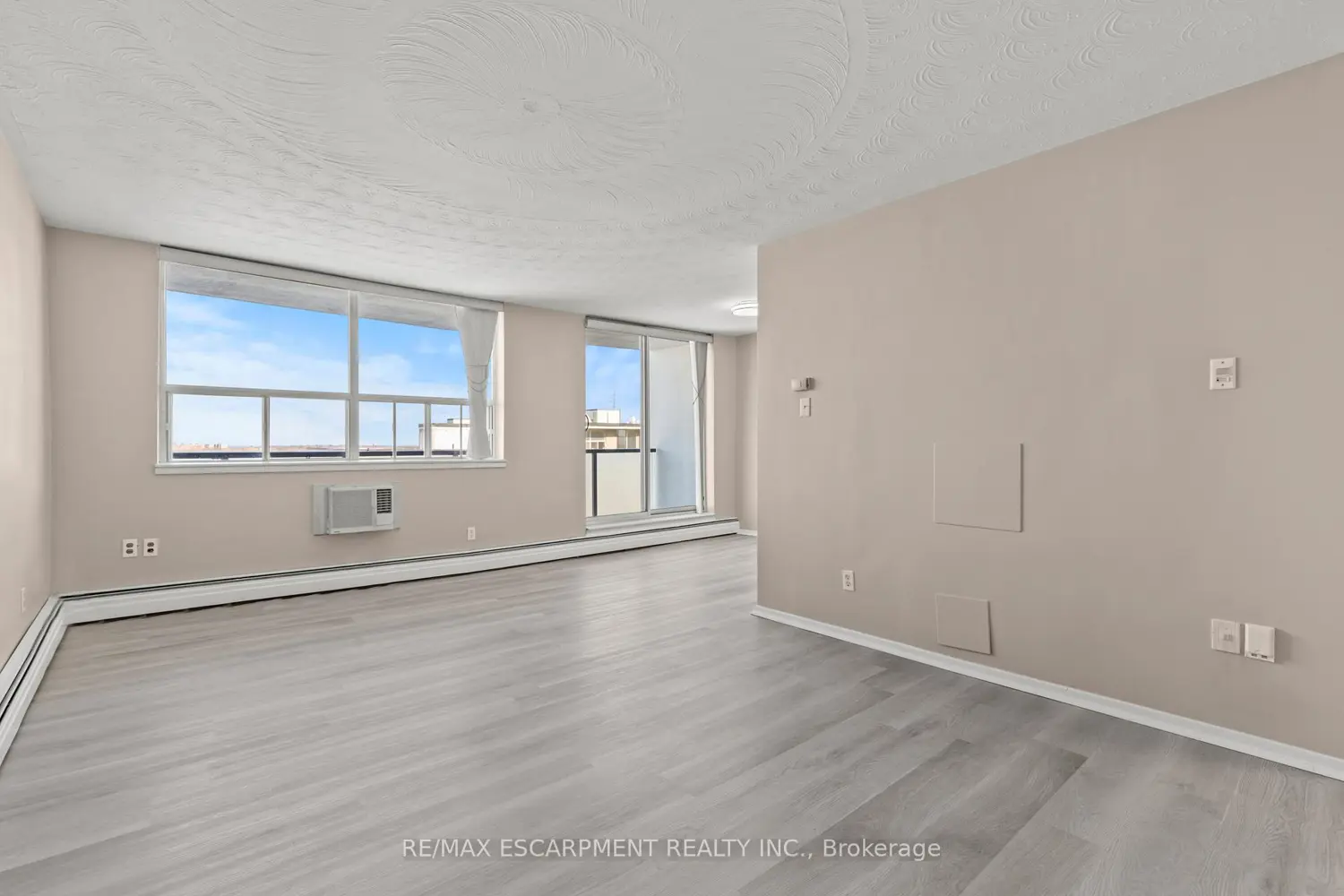 Additional image 3 of 359 Geneva Street 1004