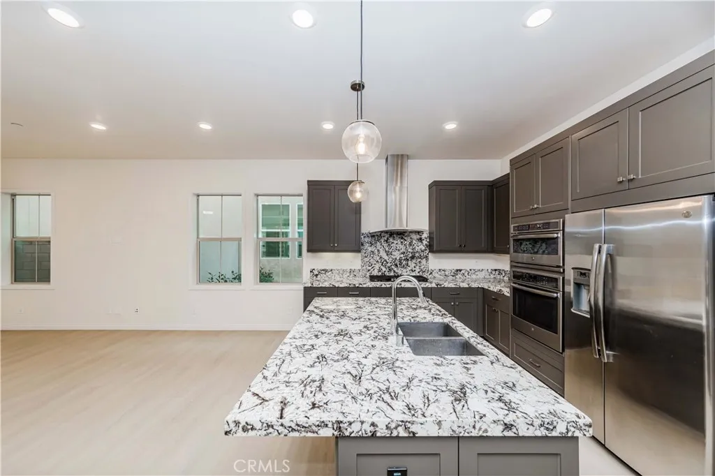 Additional image 25 of 191 Frame, Irvine, CA 92618