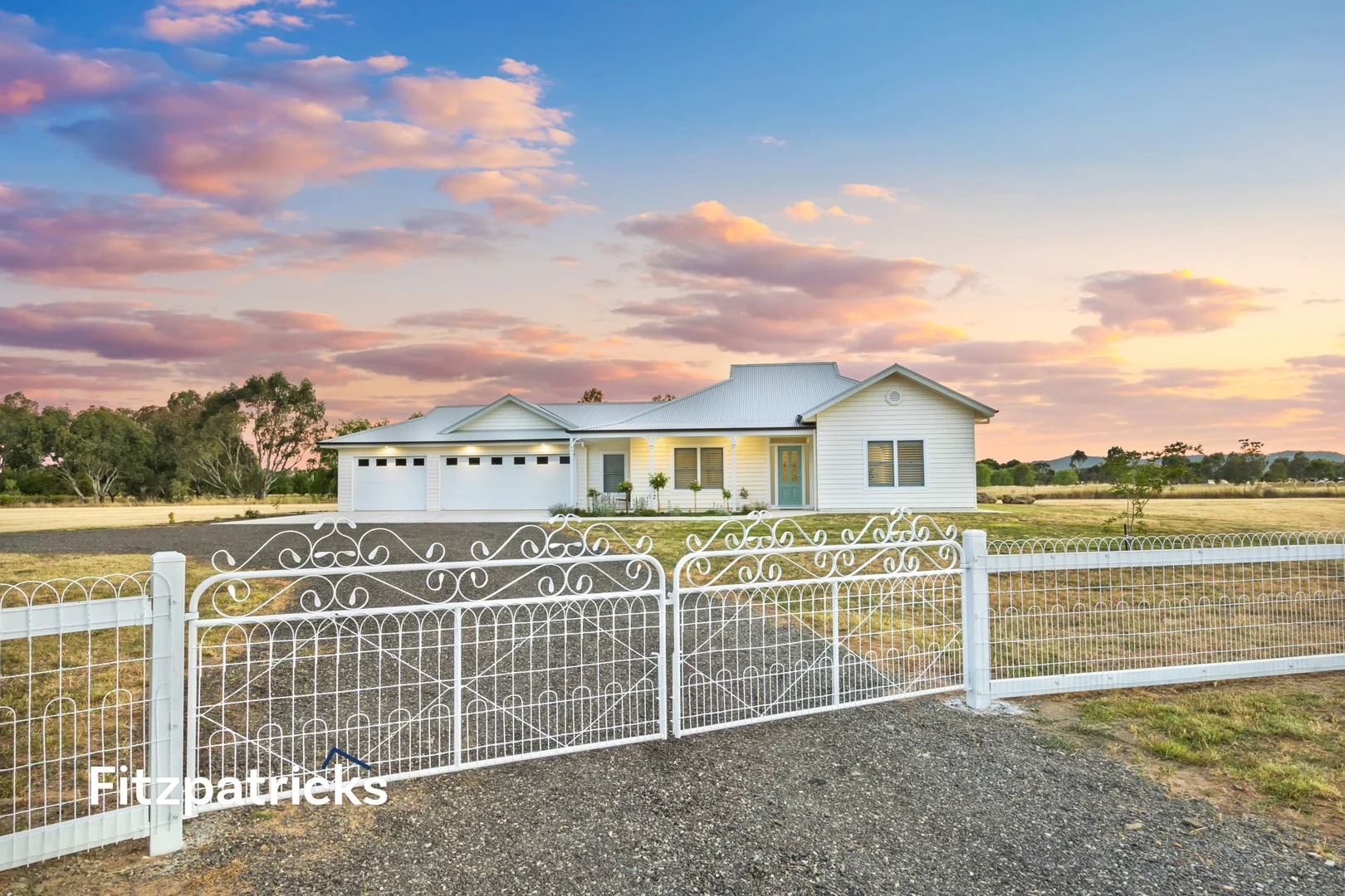 9 Bell Gum Place, Lake Albert NSW 2650