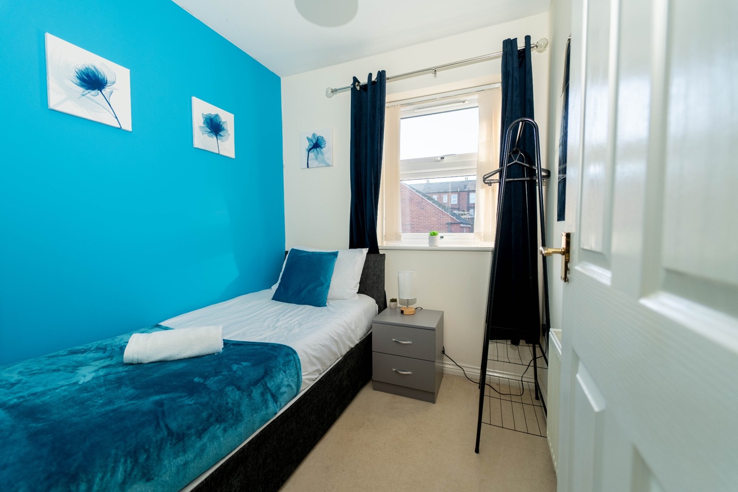 Additional image 3 of 5 Bed Semi-Detached House, Crown St, B66, N1 7GU