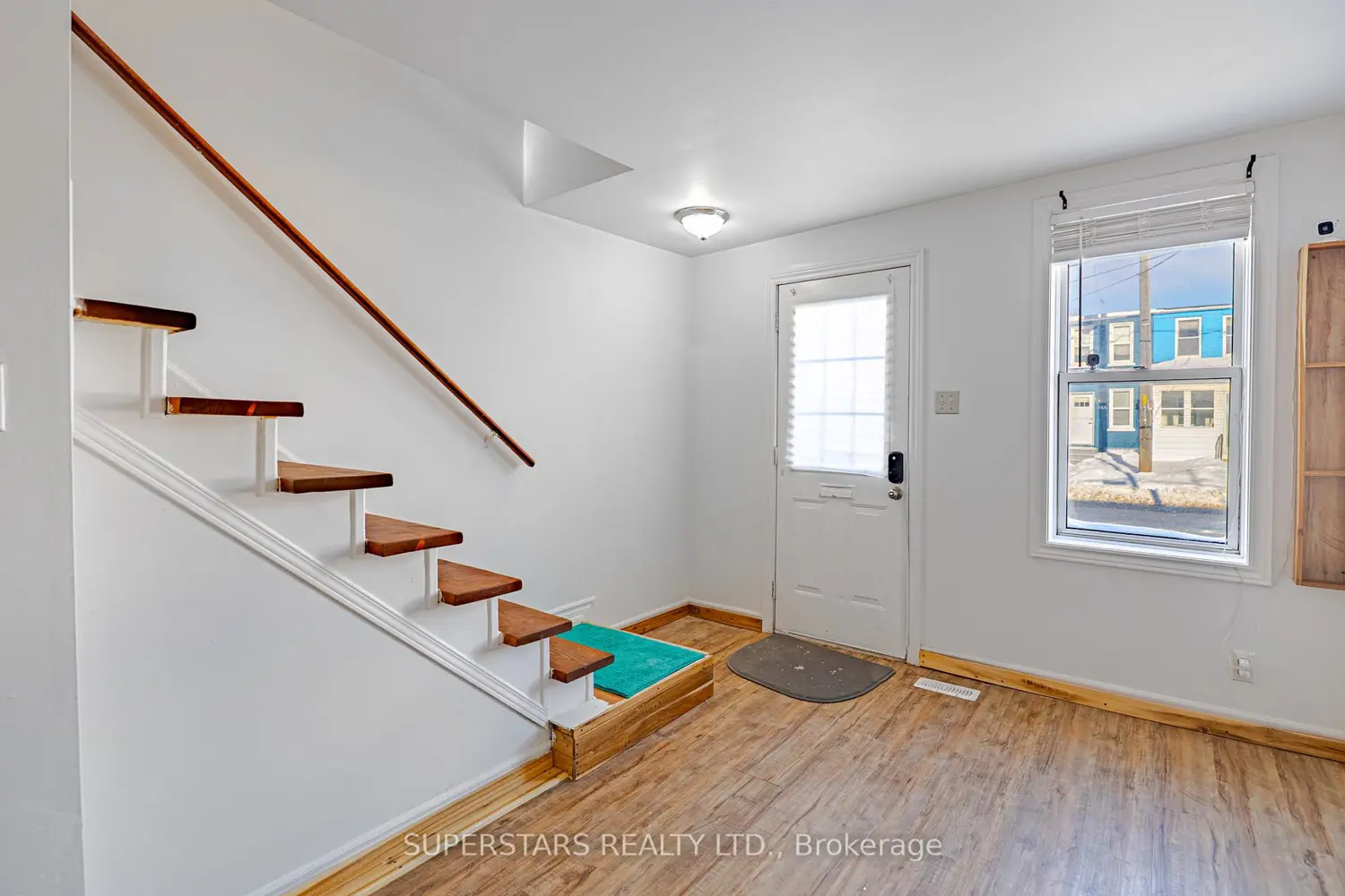 Additional image 2 of 165 1/2 Olive Avenue