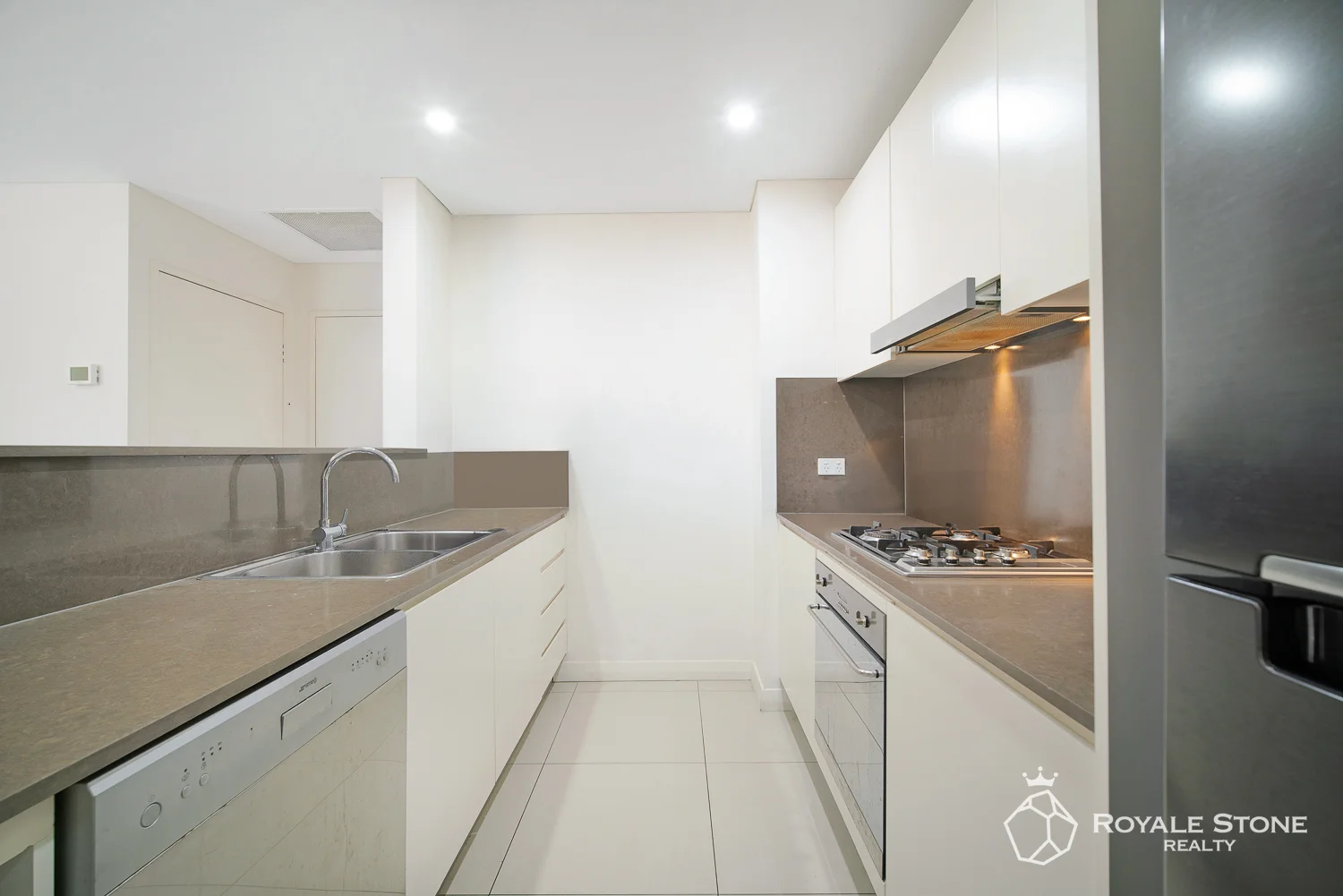 Additional image 12 of 1001/39 Kent Road, Mascot NSW 2020