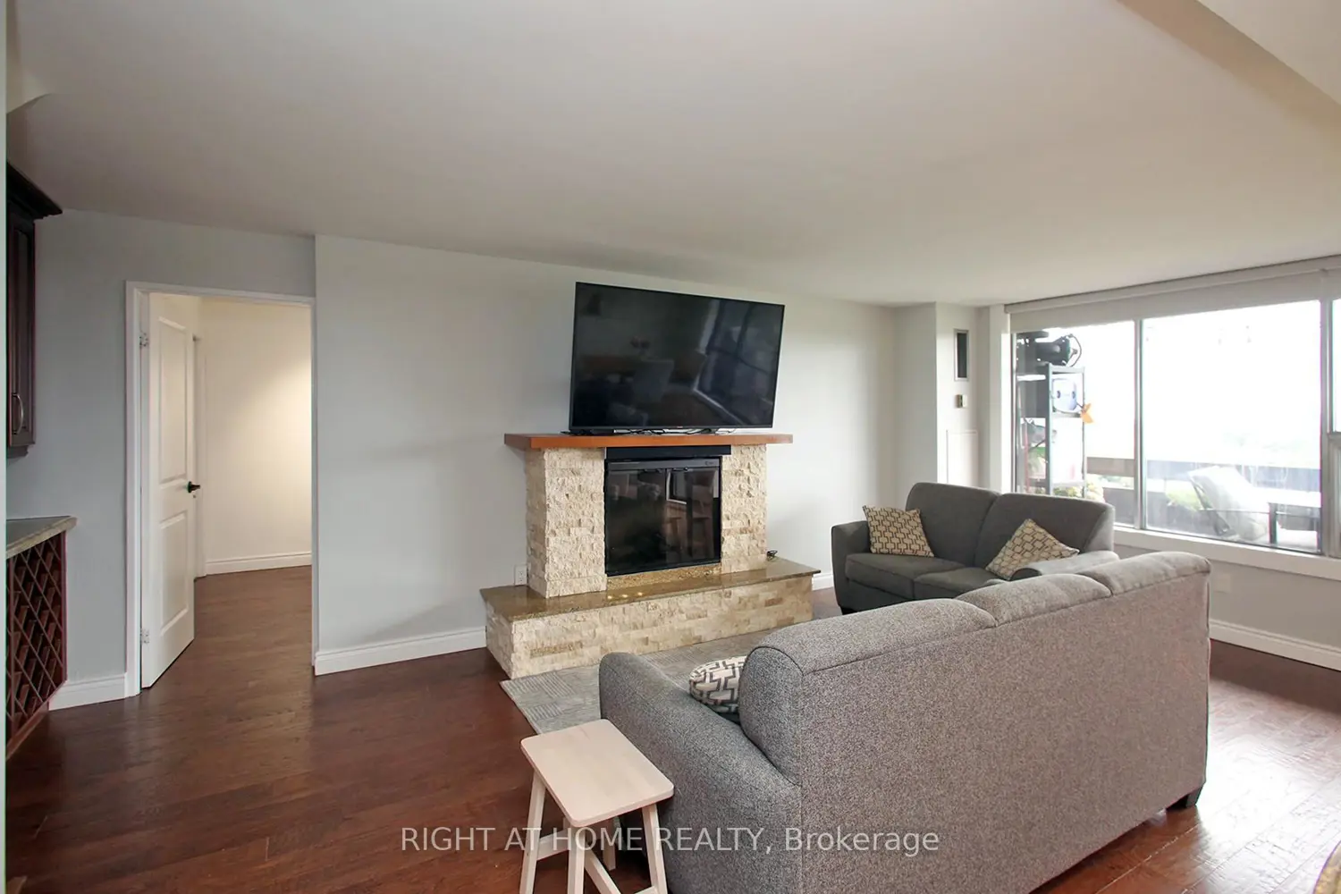 Additional image 9 of 11 Wincott Drive 1508