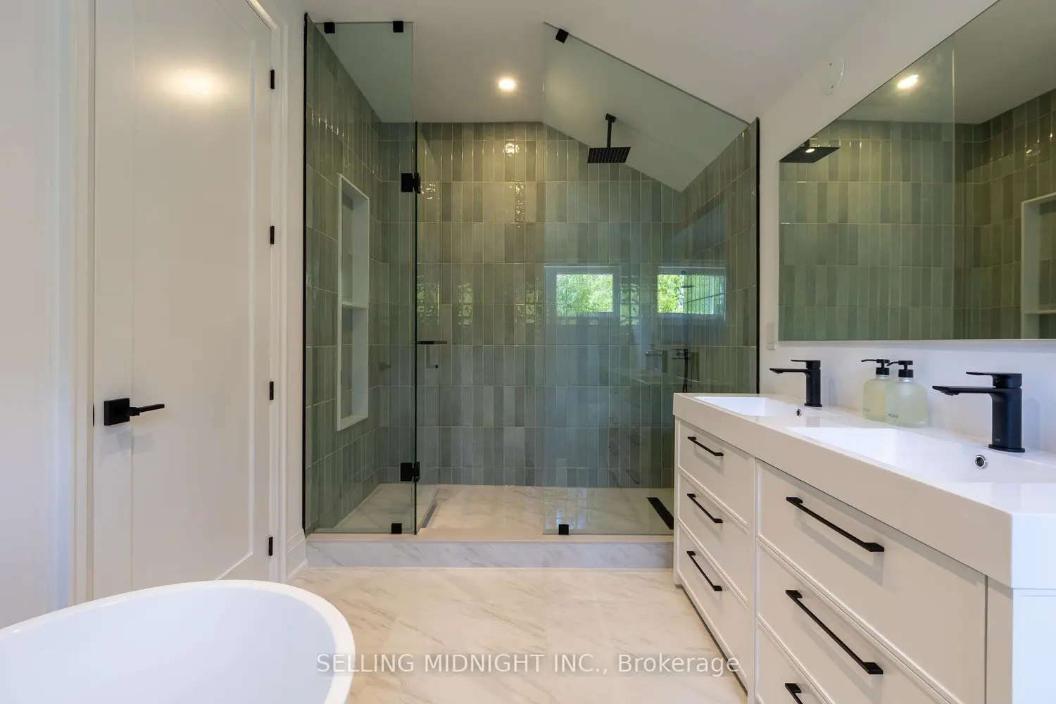 Additional image 7 of 21 Murrie Street