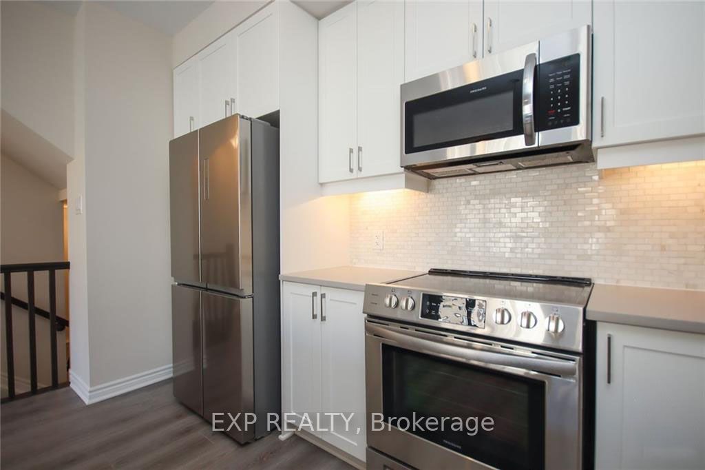 Additional image 6 of 808 Mikinak Road, Ottawa, ON, K1K 5A5