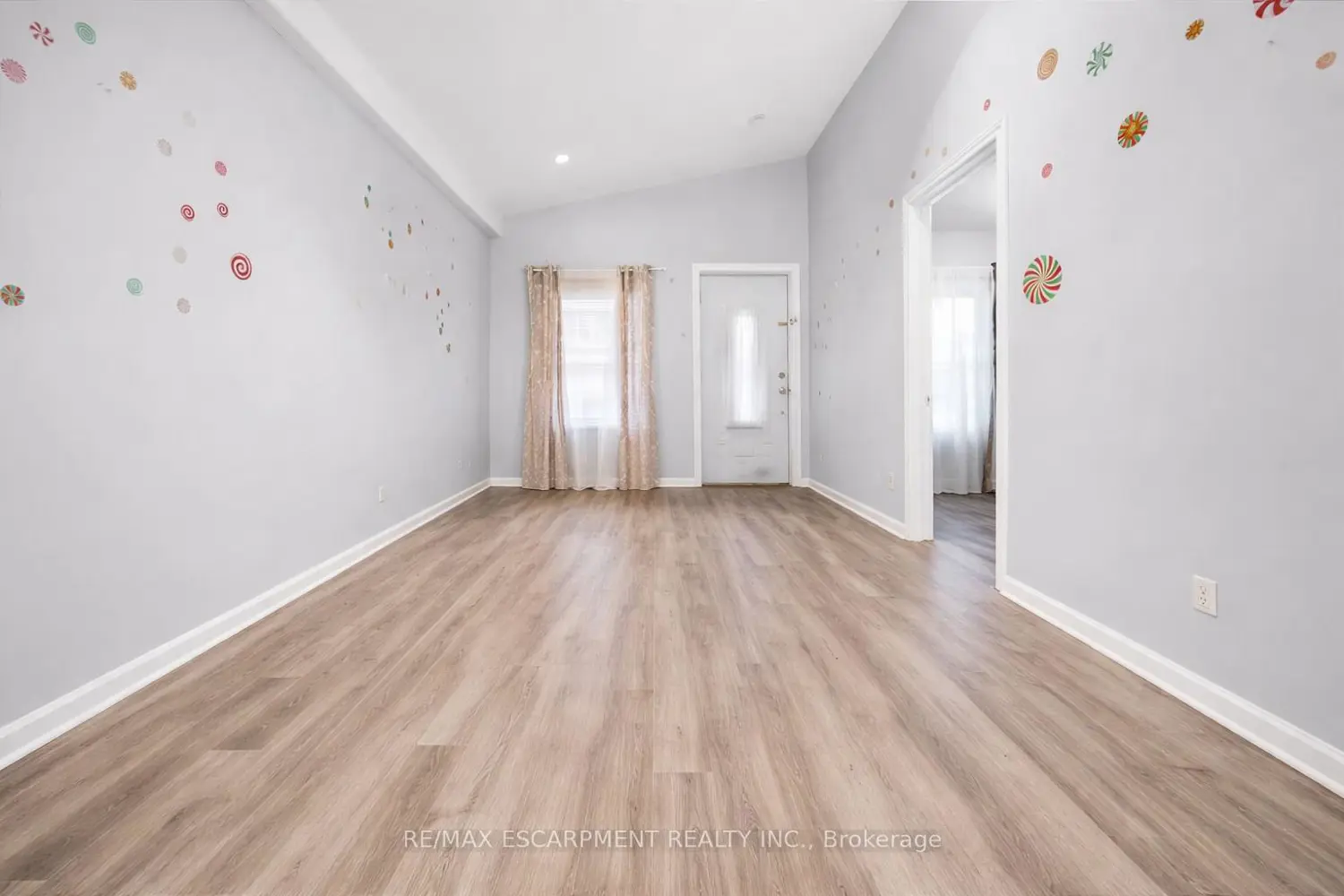 Additional image 6 of 106 Lottridge Street