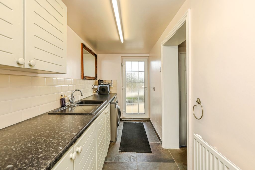 Additional image 11 of 7 bed detached house for sale94, Welham Road, Retford DN22