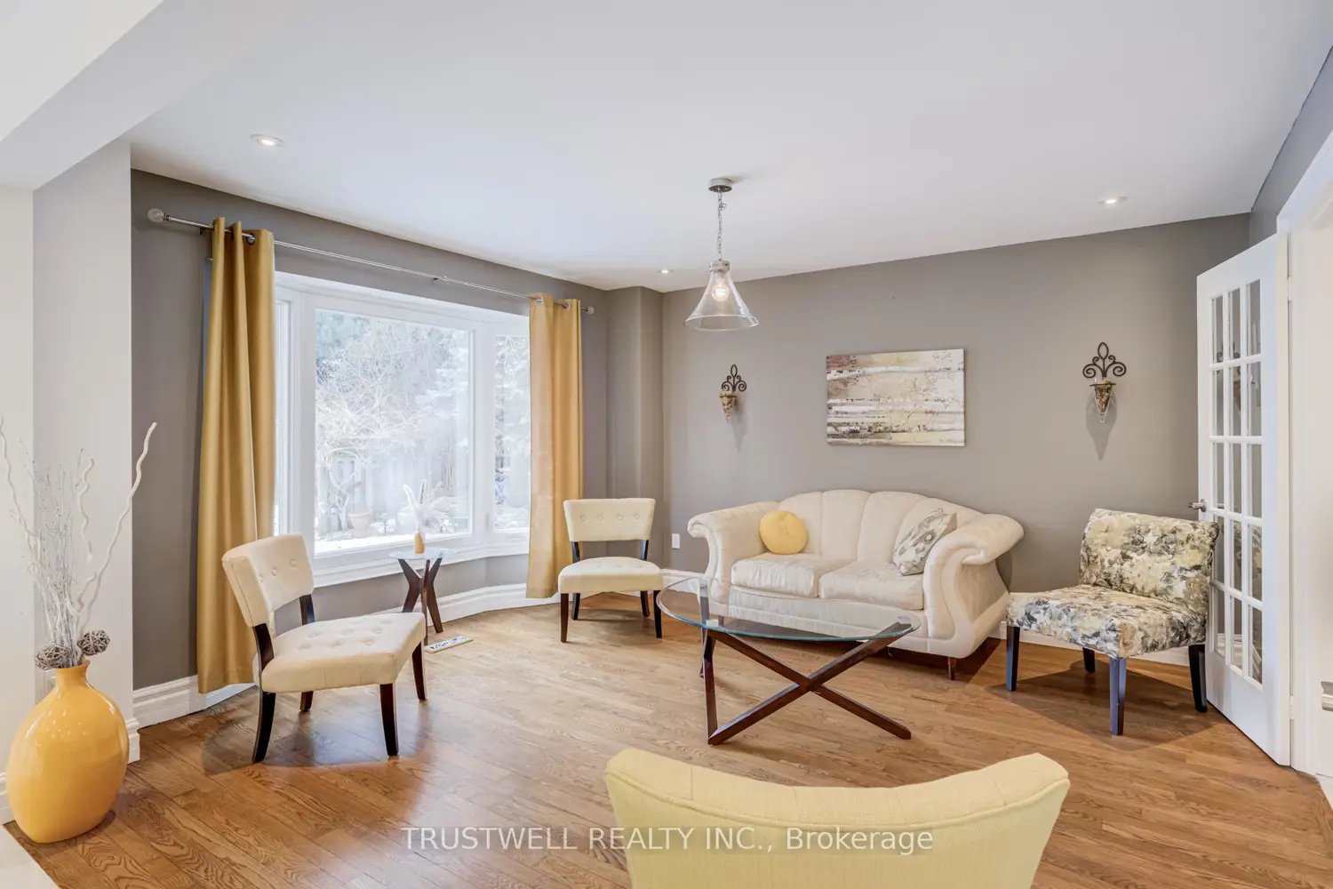 Additional image 7 of 82 Long Island Crescent