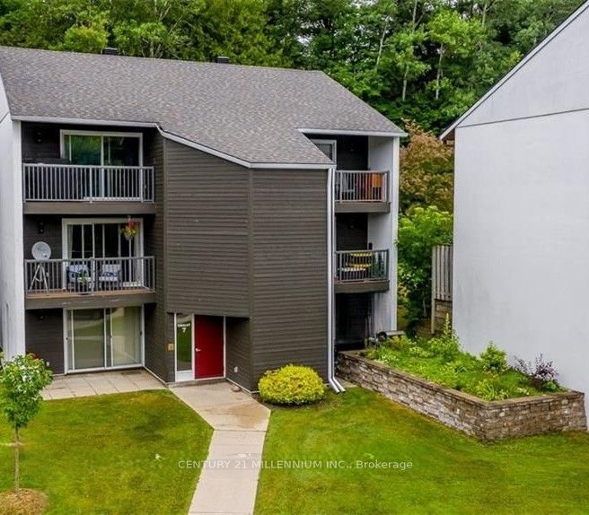 114-1102 Horseshoe Valley Road W, Oro-medonte, ON, L4M 4Y8