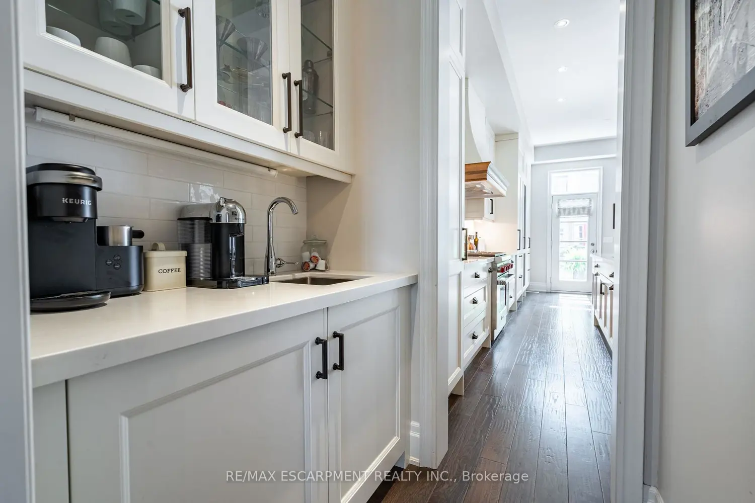 190 Dorval Drive photo 5