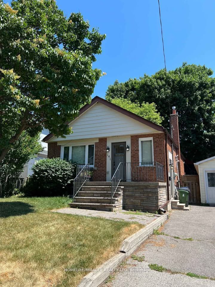 141 Bexhill Avenue, Toronto, ON, M1L 3C5