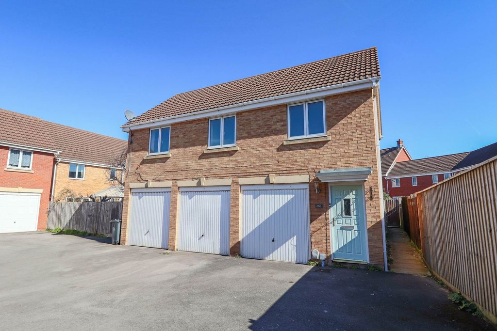 2 bed parking/garage for saleLongridge Way, Weston Village, Weston-Super-Mare BS24