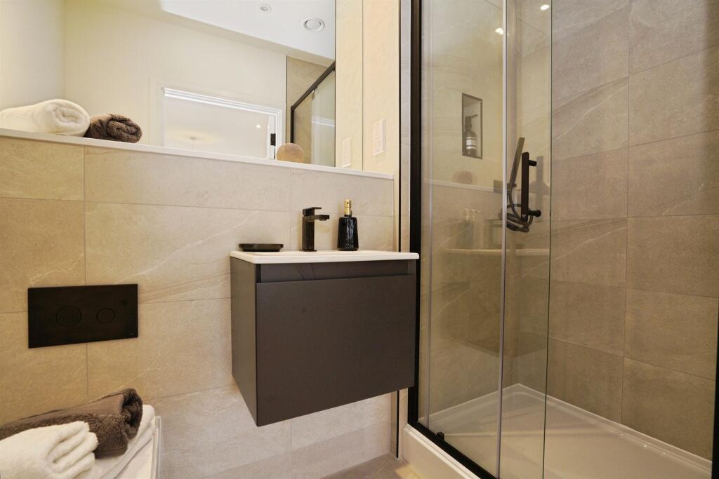 Additional image 5 of Apartment Ten, Viciniti, St. Albans