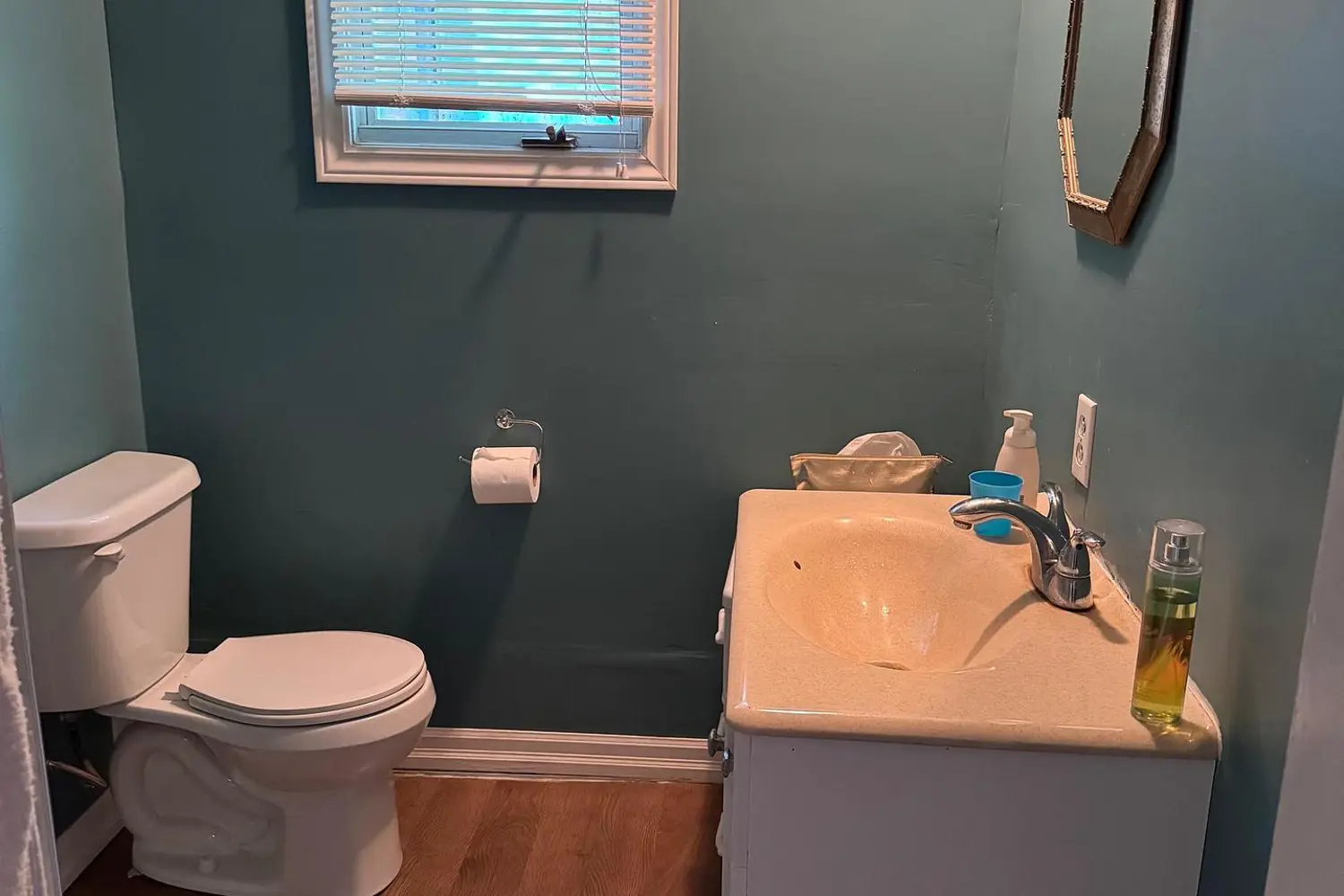 Additional image 13 of 9924 Lake Road