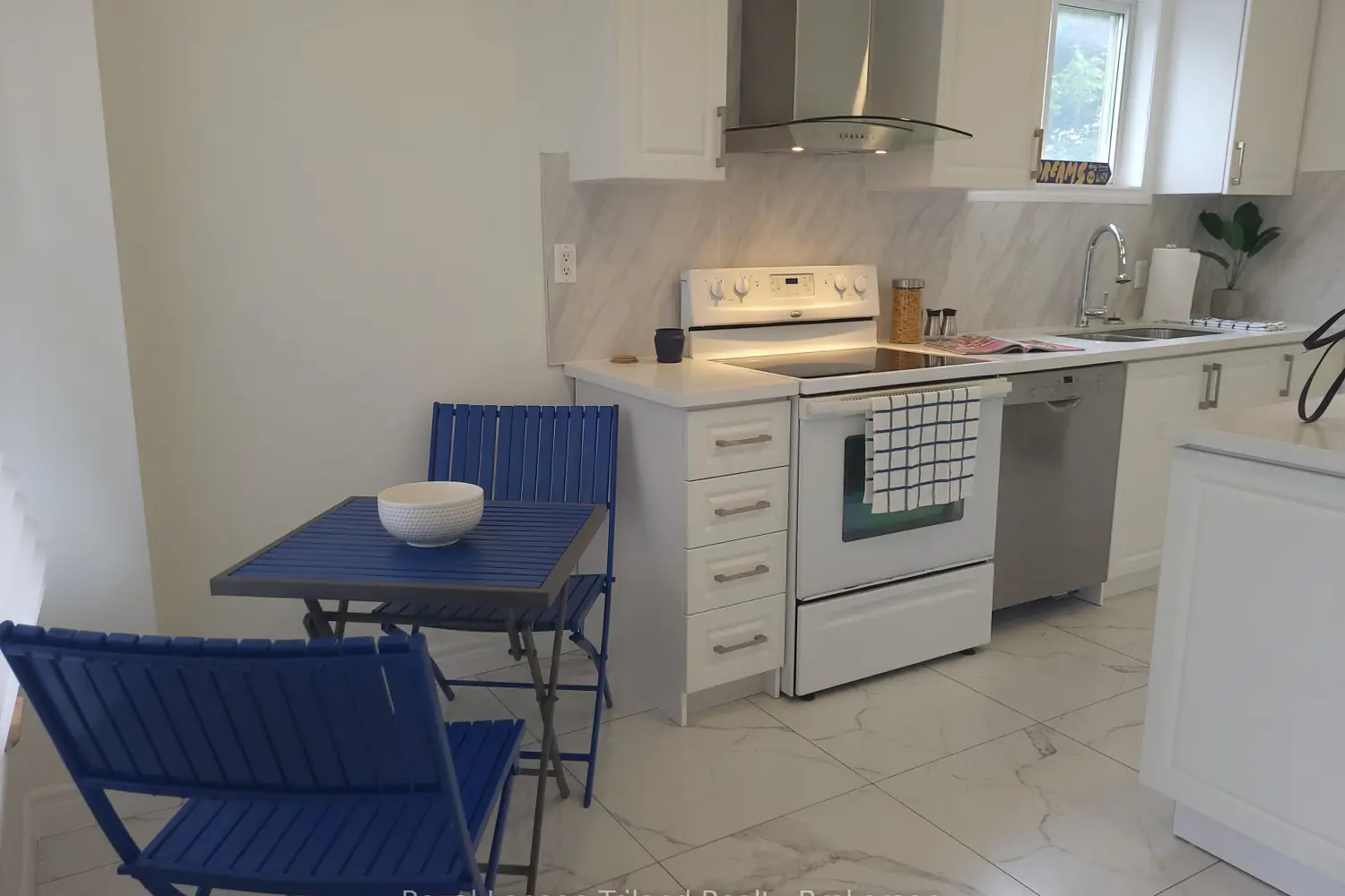 Additional image 5 of 764 Dundas Street