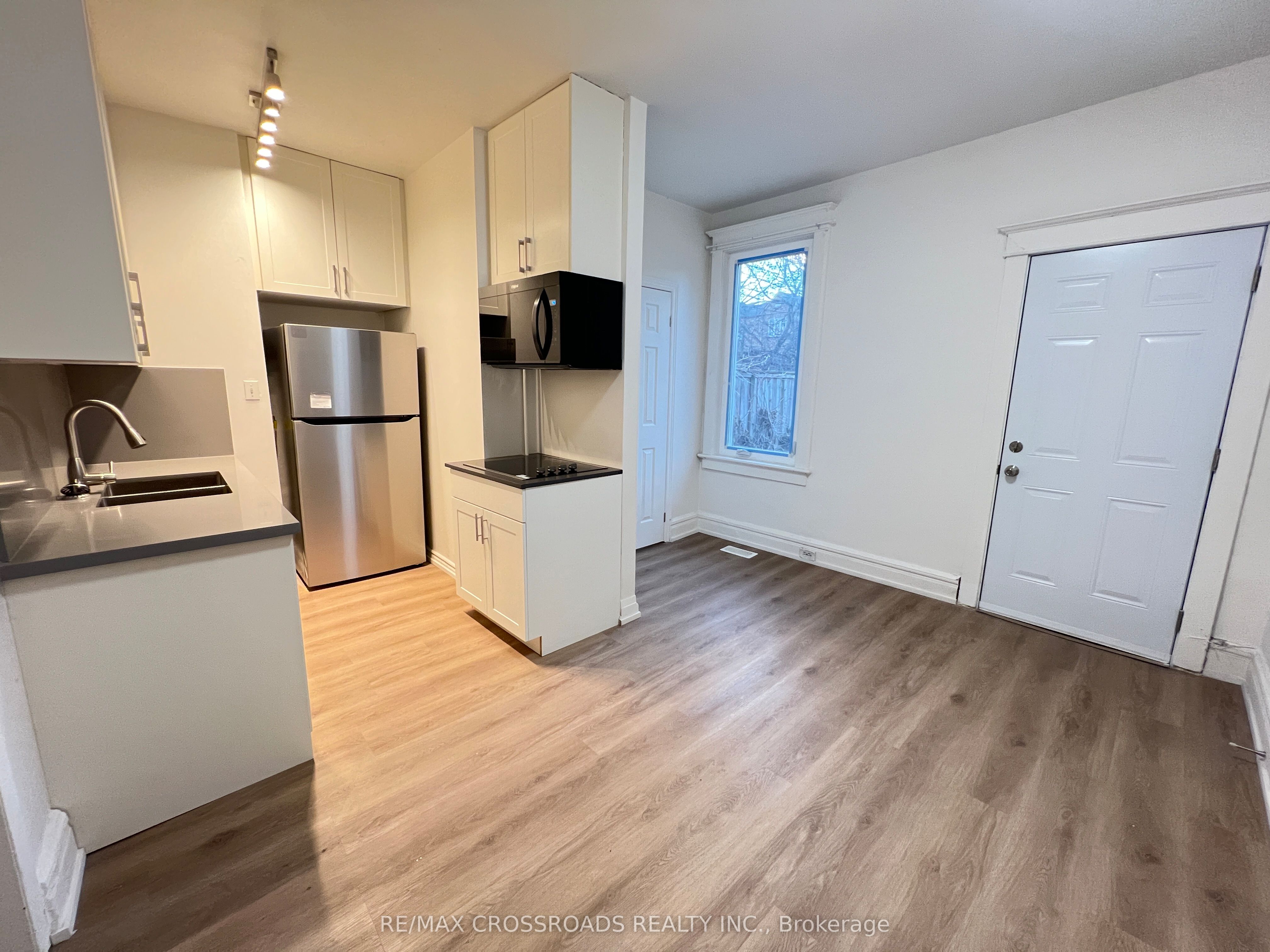 Additional image 4 of UNIT 1-82 Curzon Street, Toronto, ON, M4M 3B4